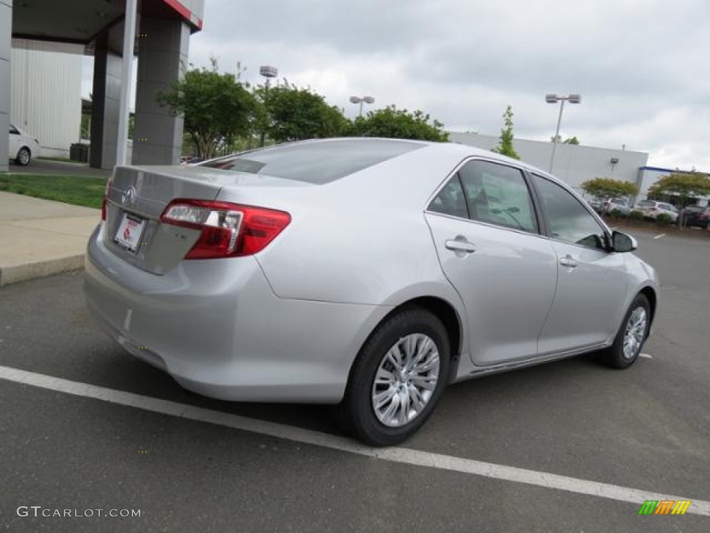 2013 Camry LE - Classic Silver Metallic / Ash photo #17