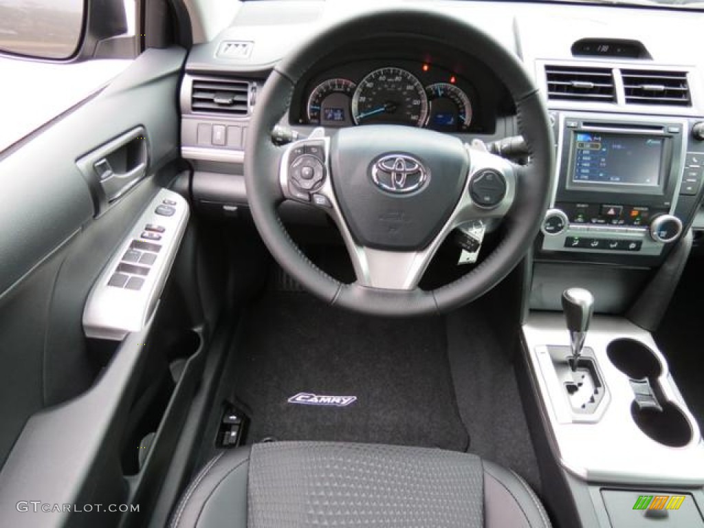 2013 Camry SE - Magnetic Gray Metallic / Black photo #5