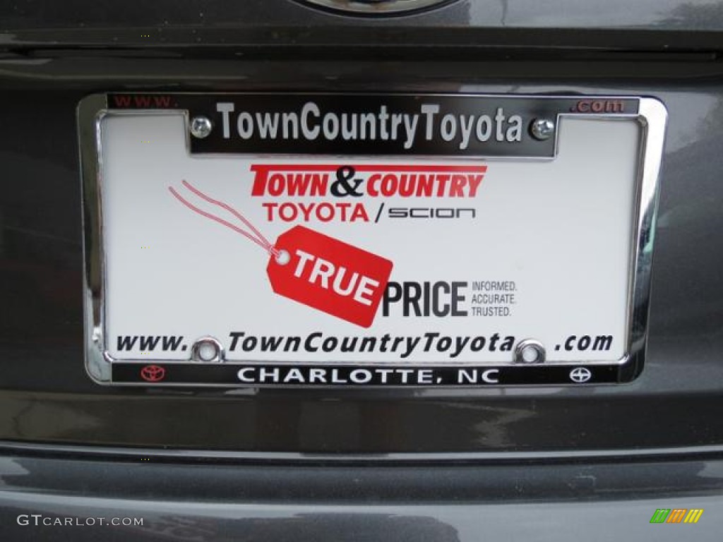 2013 Camry SE - Magnetic Gray Metallic / Black photo #21