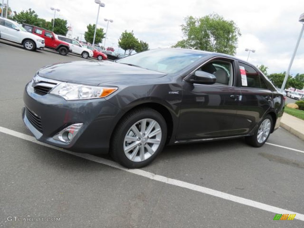 2013 Camry Hybrid XLE - Magnetic Gray Metallic / Light Gray photo #3