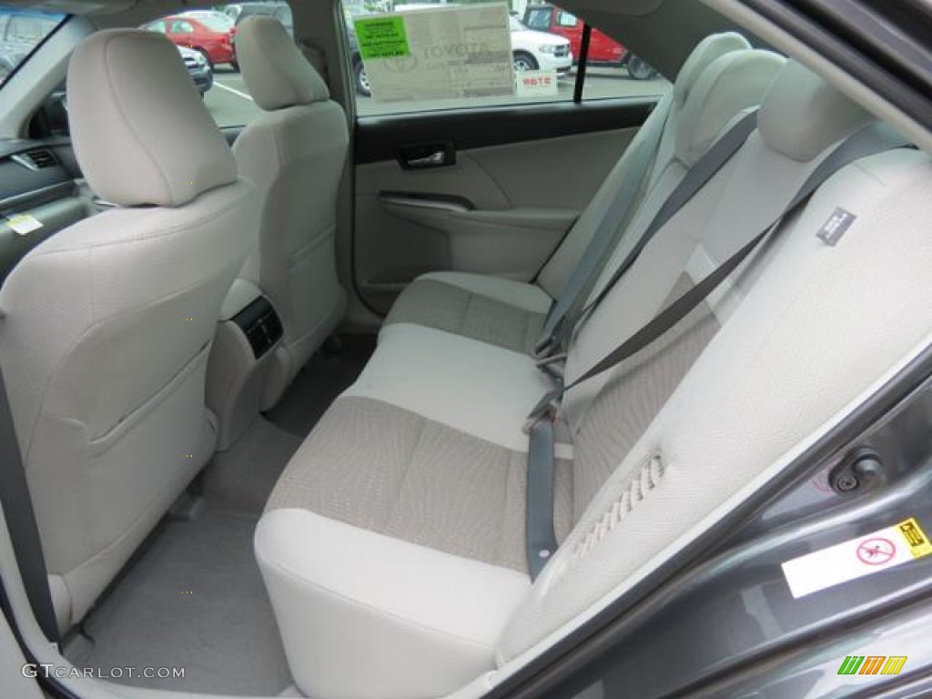 2013 Camry Hybrid XLE - Magnetic Gray Metallic / Light Gray photo #6