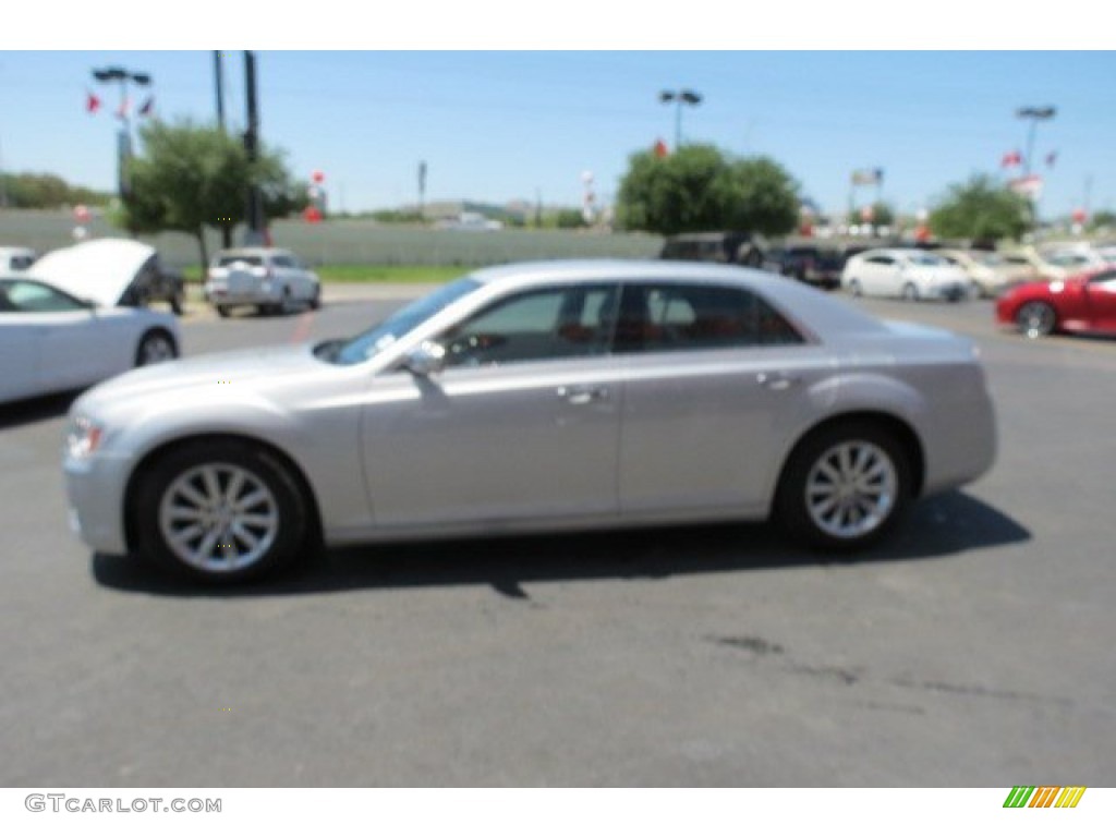 2012 300 C - Bright Silver Metallic / Black photo #4