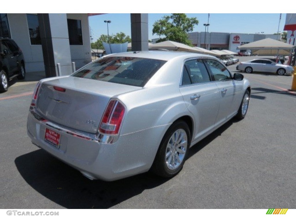 2012 300 C - Bright Silver Metallic / Black photo #7