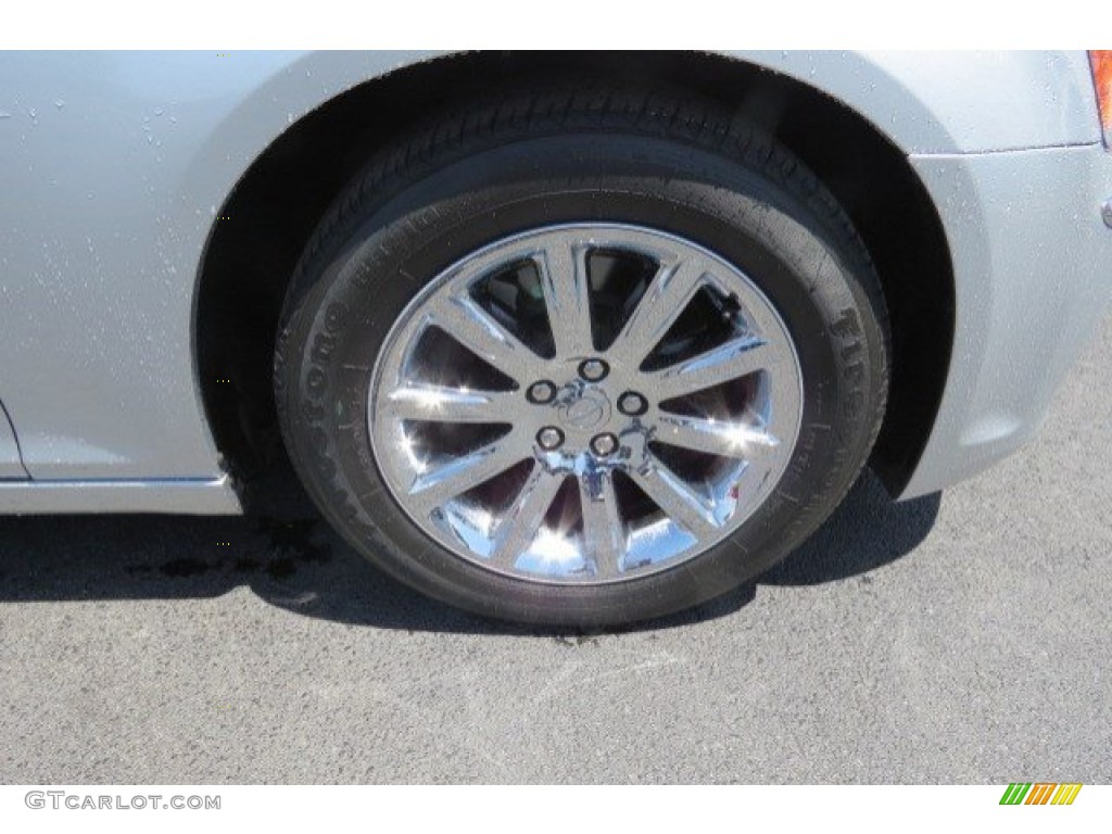 2012 300 C - Bright Silver Metallic / Black photo #9