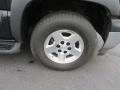 2005 Chevrolet Suburban 1500 LT Wheel and Tire Photo