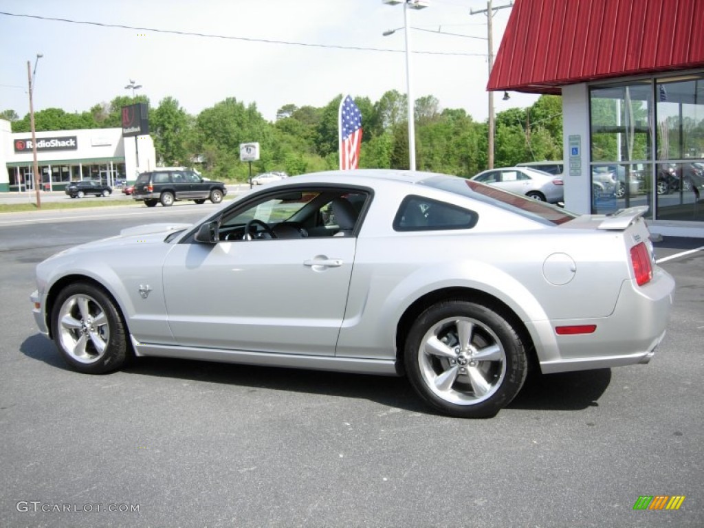 2009 Mustang GT Premium Coupe - Brilliant Silver Metallic / Light Graphite photo #2