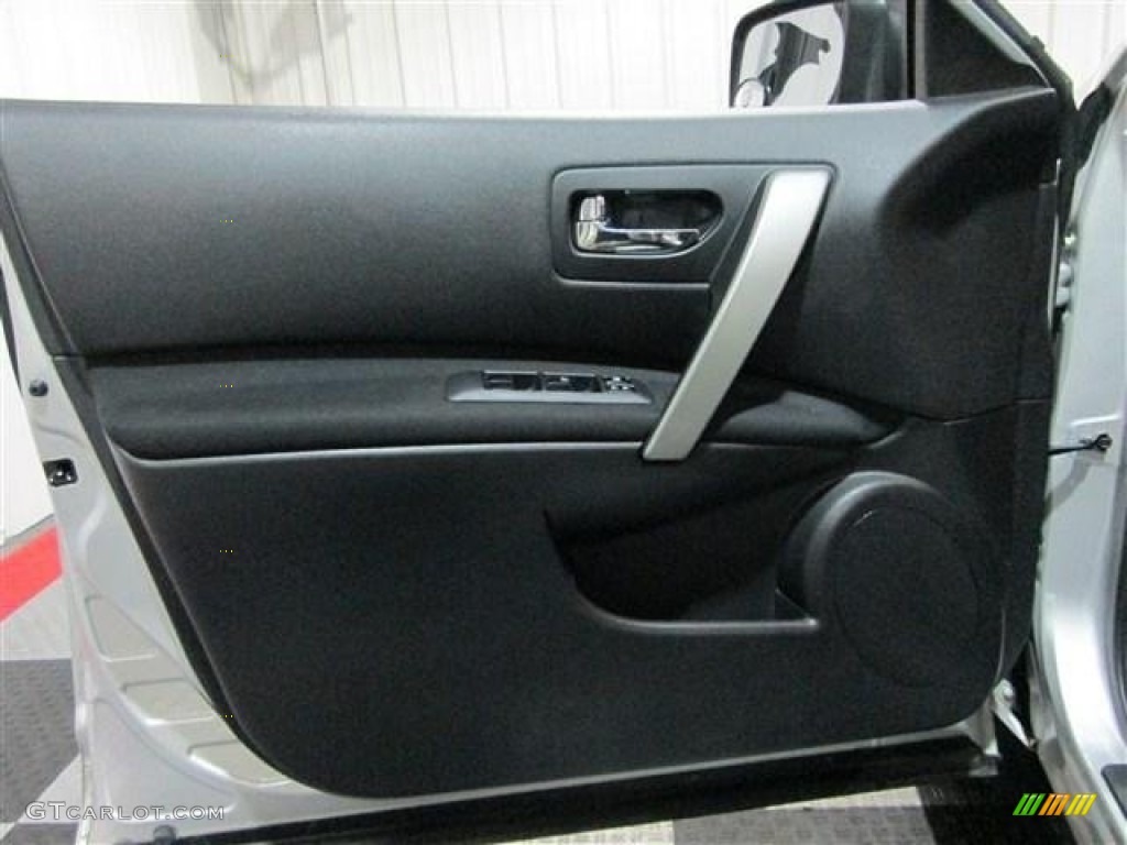2011 Rogue S - Silver Ice Metallic / Black photo #9