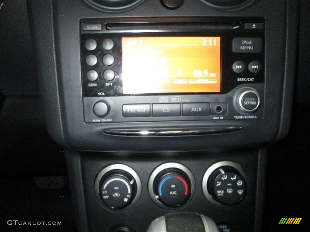 2011 Rogue S - Silver Ice Metallic / Black photo #14