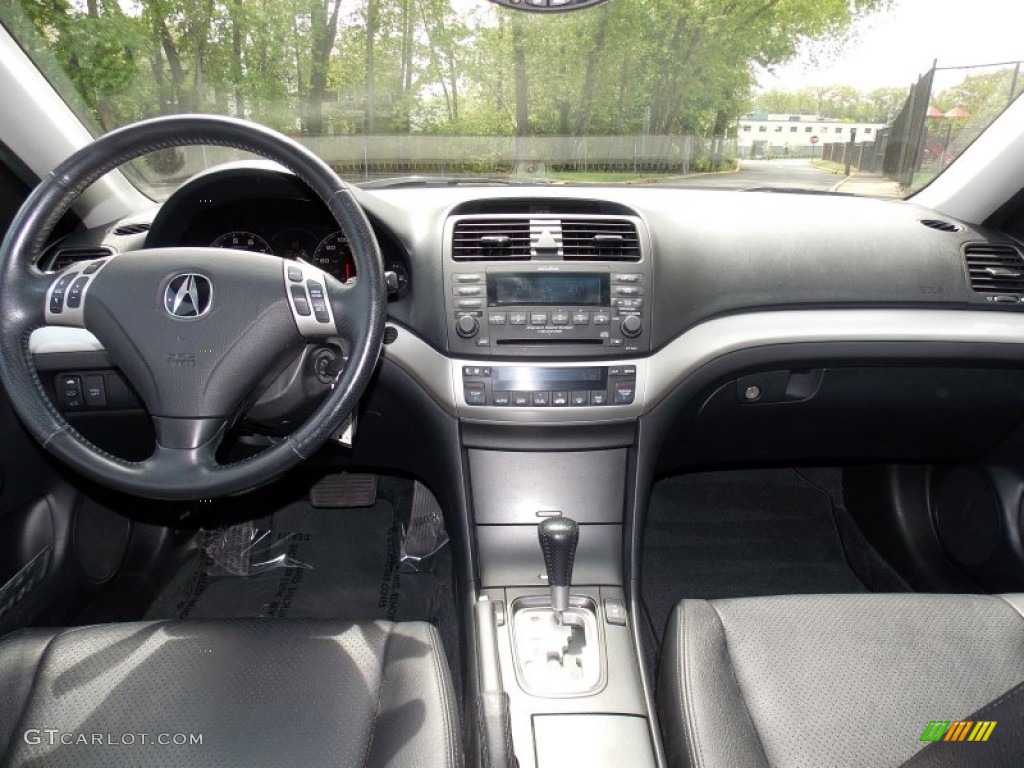 2005 Acura TSX Sedan Dashboard Photos