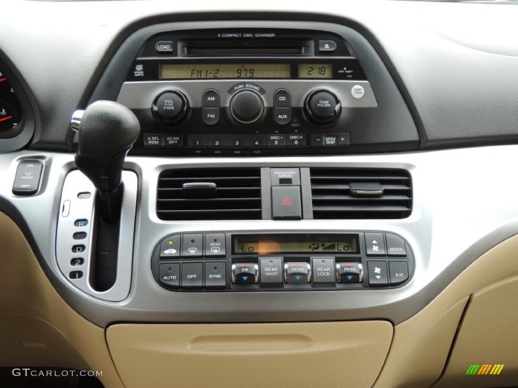 2009 Honda Odyssey EX Controls Photos