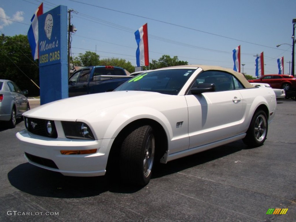 2006 Mustang GT Premium Convertible - Performance White / Light Parchment photo #24