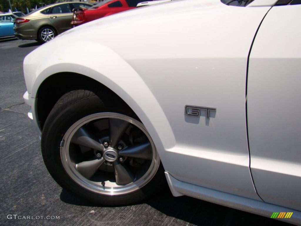 2006 Mustang GT Premium Convertible - Performance White / Light Parchment photo #26