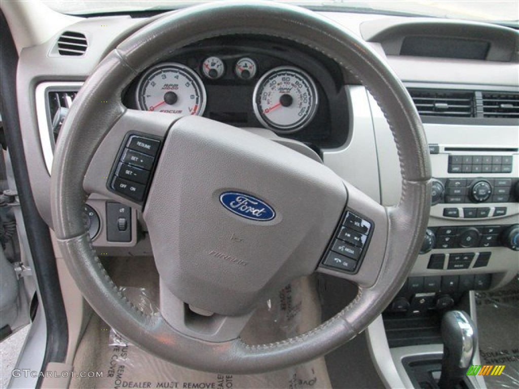 2010 Ford Focus SES Sedan Steering Wheel Photos