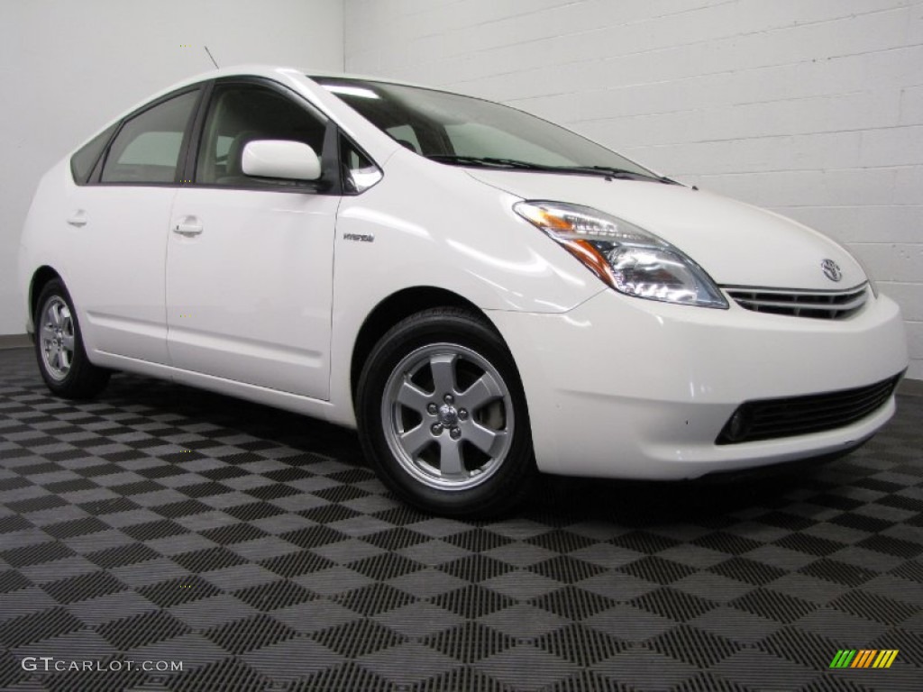 Super White Toyota Prius