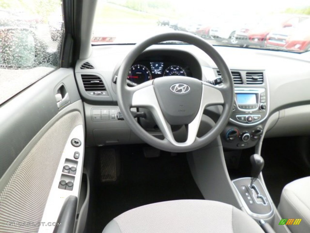 2012 Hyundai Accent GLS 4 Door Dashboard Photos