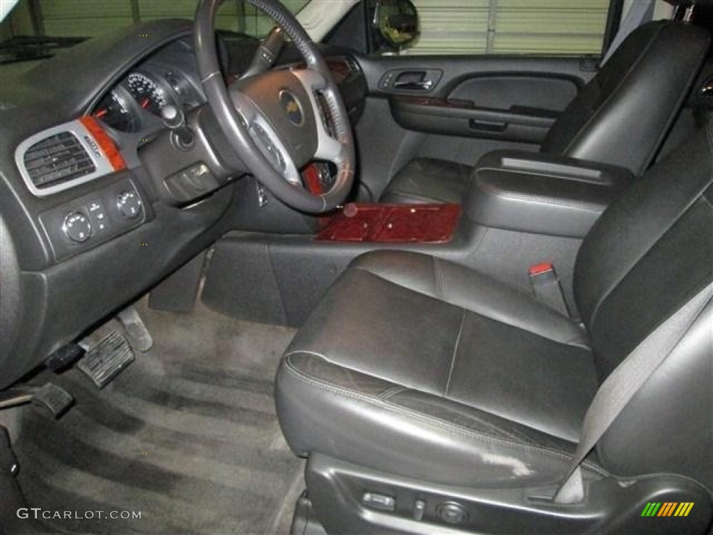 Ebony Interior 2009 Chevrolet Avalanche LTZ 4x4 Photo #80937795