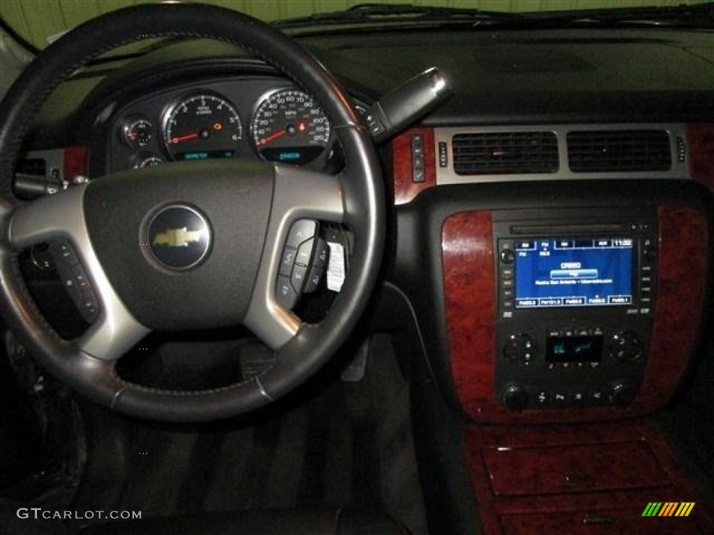 2009 Avalanche LTZ 4x4 - Black / Ebony photo #14