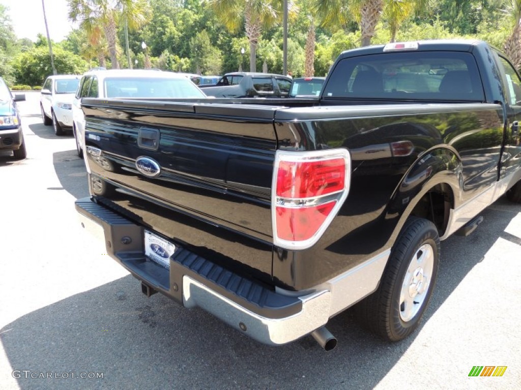 2010 F150 XLT Regular Cab - Tuxedo Black / Medium Stone photo #10