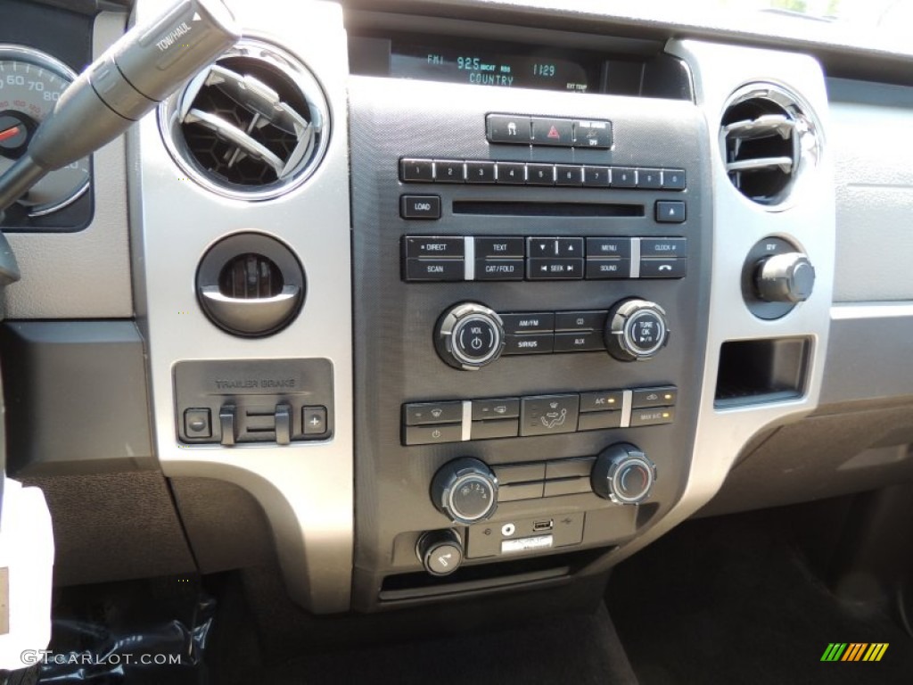 2010 Ford F150 XLT Regular Cab Controls Photos