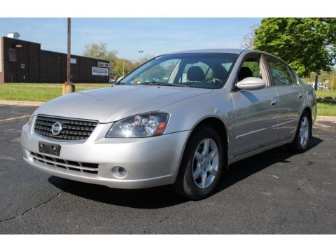 2005 Nissan Altima 2.5 S Data, Info and Specs