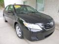 Black - Camry LE Photo No. 7
