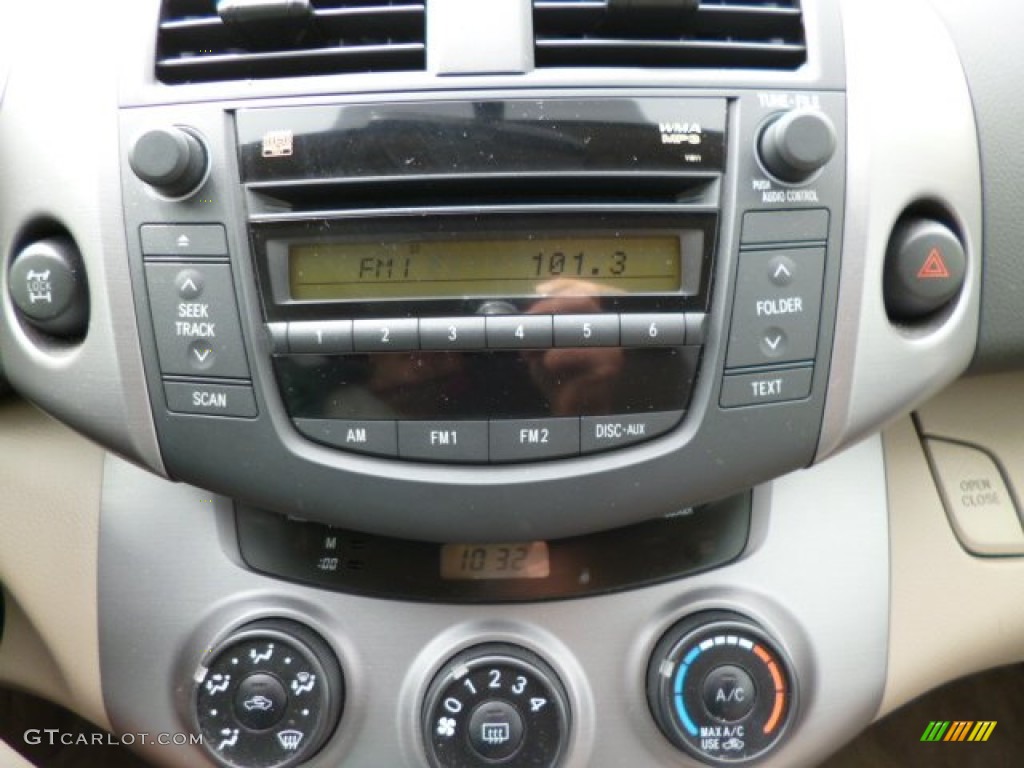 2007 Toyota RAV4 4WD Controls Photo #80941412