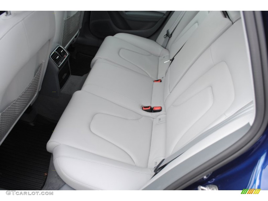 2013 A4 2.0T quattro Sedan - Scuba Blue Metallic / Titanium Gray photo #35