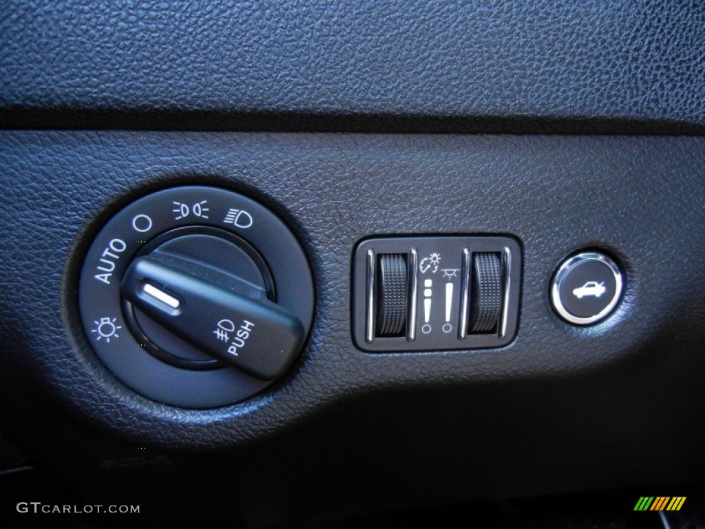 2013 Dodge Charger SRT8 Controls Photo #80942928