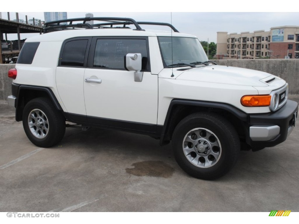 Iceberg White 2011 Toyota FJ Cruiser Standard FJ Cruiser Model Exterior Photo #80943690
