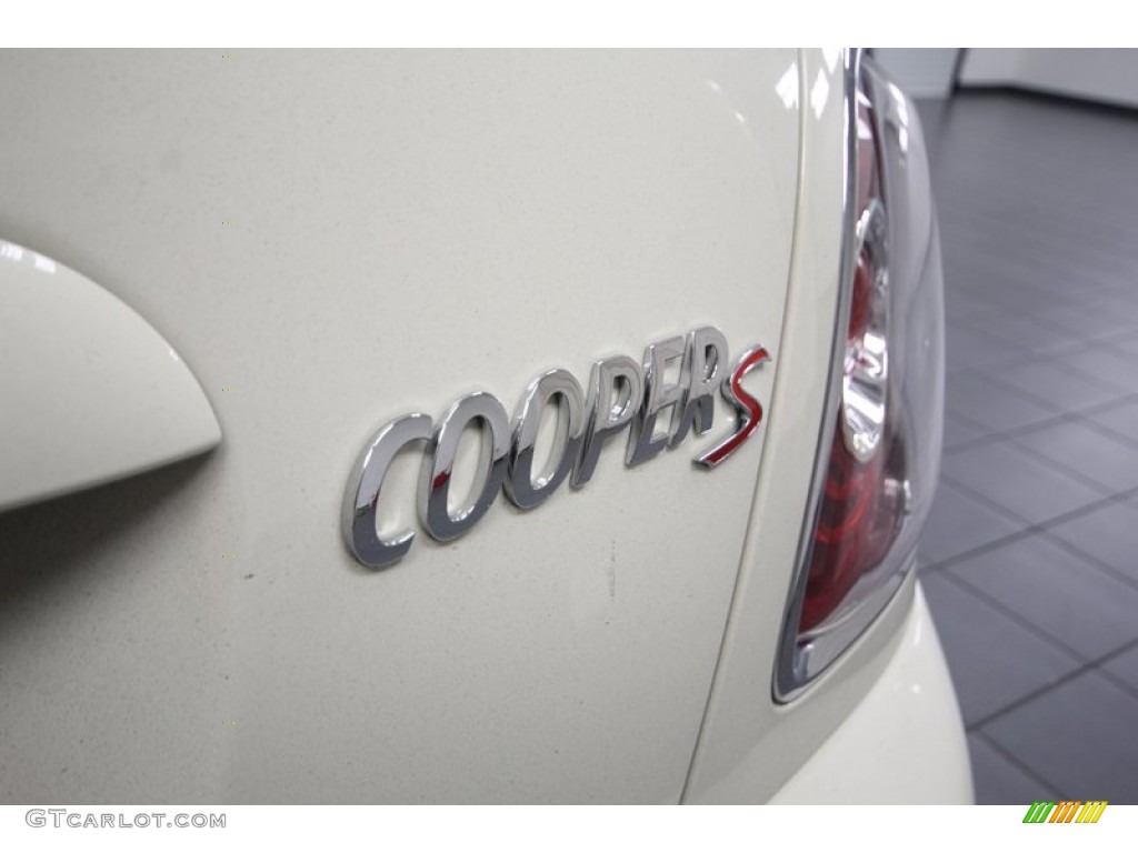2013 Cooper S Coupe - Pepper White / Carbon Black photo #26