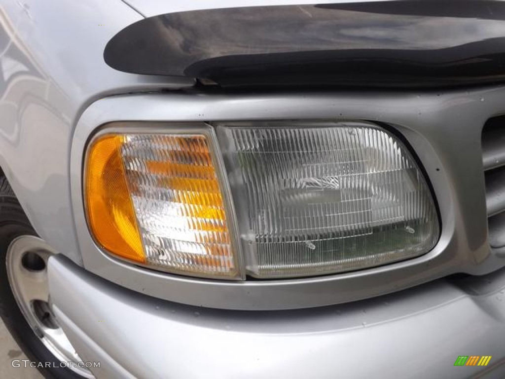 2003 F150 XL SuperCab - Silver Metallic / Medium Graphite Grey photo #14