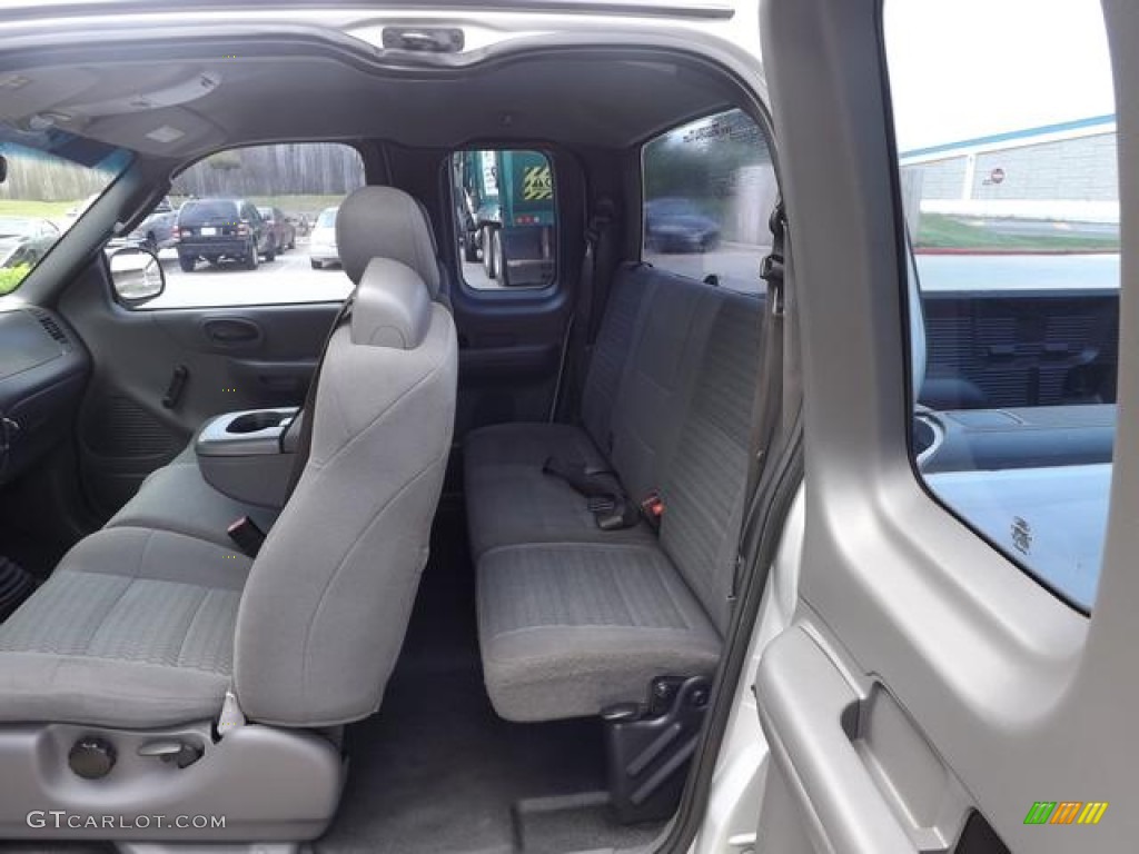 2003 F150 XL SuperCab - Silver Metallic / Medium Graphite Grey photo #27