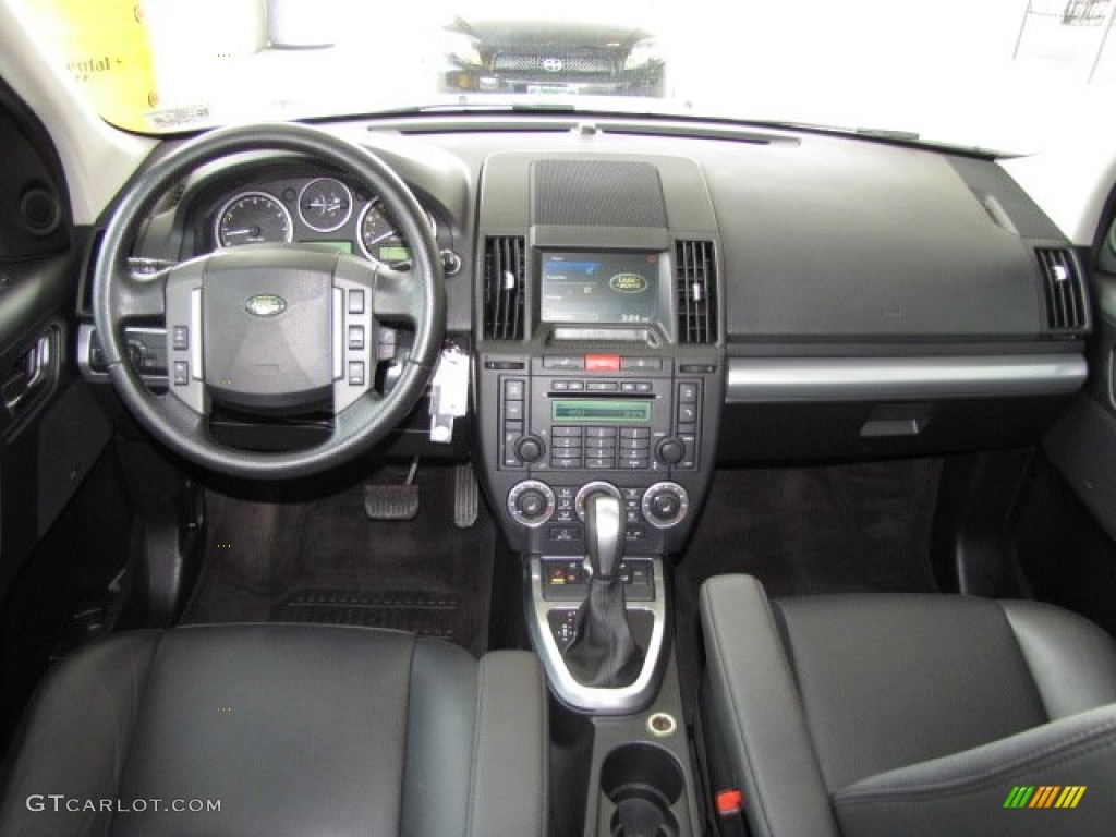 2008 Land Rover LR2 SE Dashboard Photos