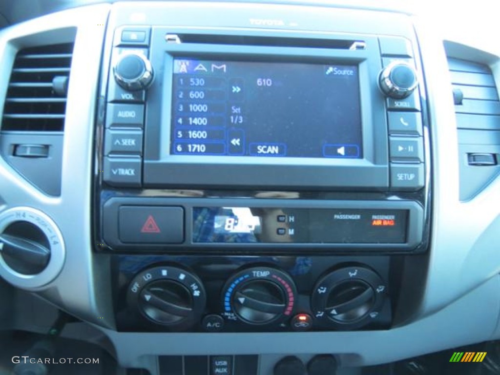2013 Toyota Tacoma V6 TRD Sport Access Cab 4x4 Controls Photo #80951149