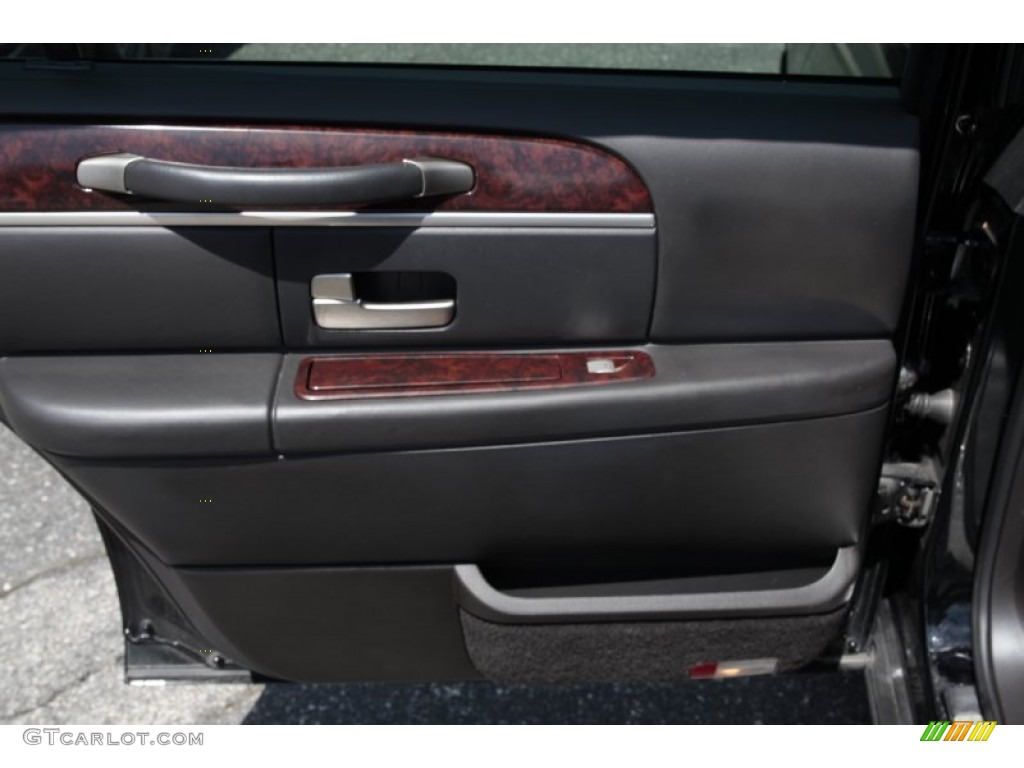 2011 Lincoln Town Car Executive L Black Door Panel Photo #80954189