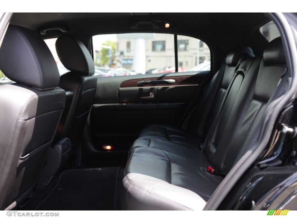 Black Interior 2011 Lincoln Town Car Executive L Photo #80954209