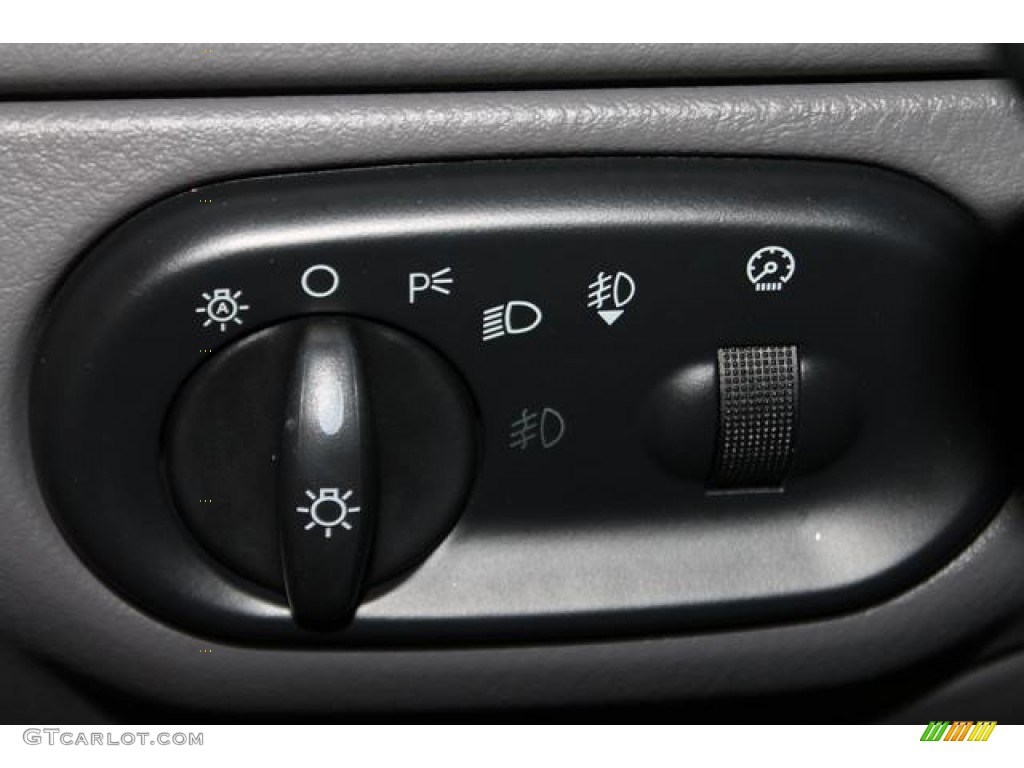 2002 Mercury Mountaineer AWD Controls Photo #80954458