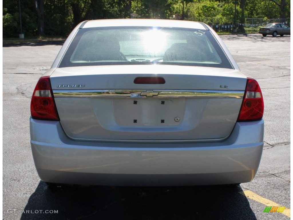 2006 Malibu LS Sedan - Silverstone Metallic / Titanium Gray photo #5