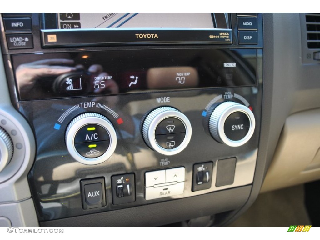 2008 Toyota Sequoia Limited 4WD Controls Photo #80957076