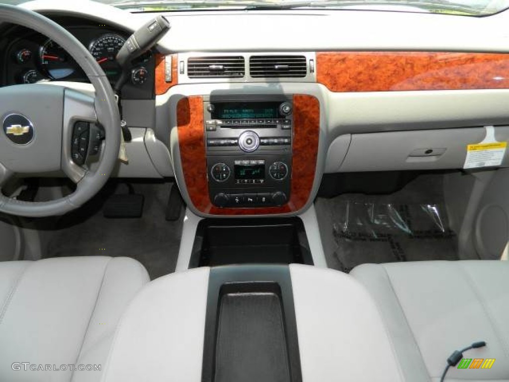 2012 Suburban LT - Summit White / Light Titanium/Dark Titanium photo #10