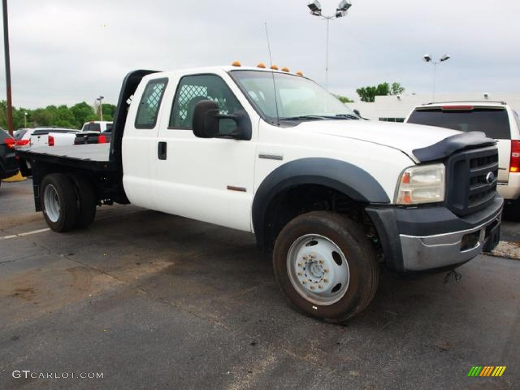 Oxford White 2006 Ford F550 Super Duty XL SuperCab 4x4 Stake Truck Exterior Photo #80960020
