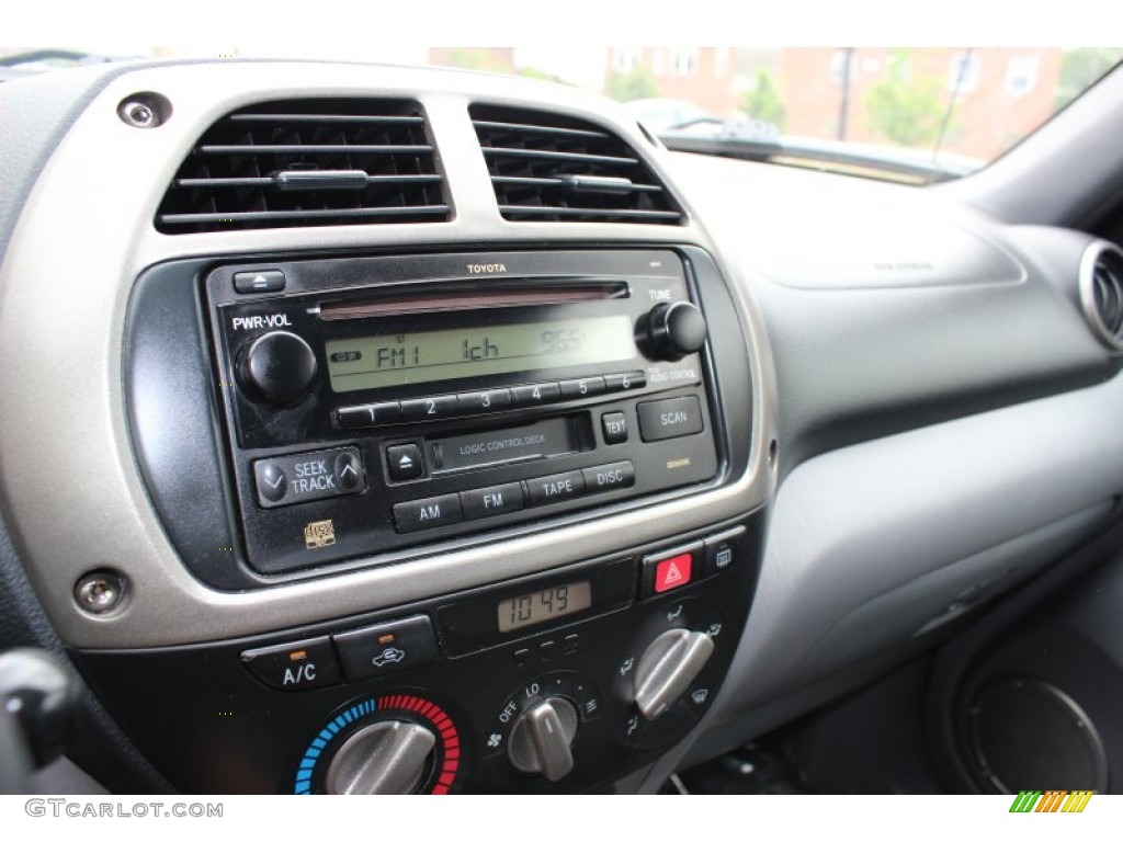 2003 Toyota RAV4 Standard RAV4 Model Controls Photo #80964184