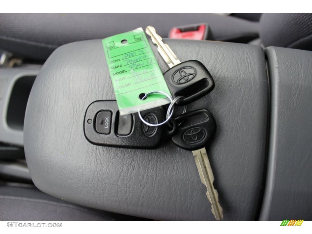 2003 Toyota RAV4 Standard RAV4 Model Keys Photos