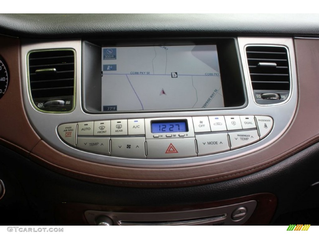 2011 Hyundai Genesis 4.6 Sedan Navigation Photos