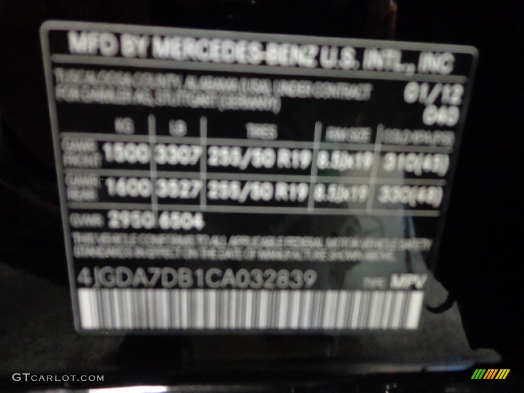 2012 ML 550 4Matic - Black / Black photo #36