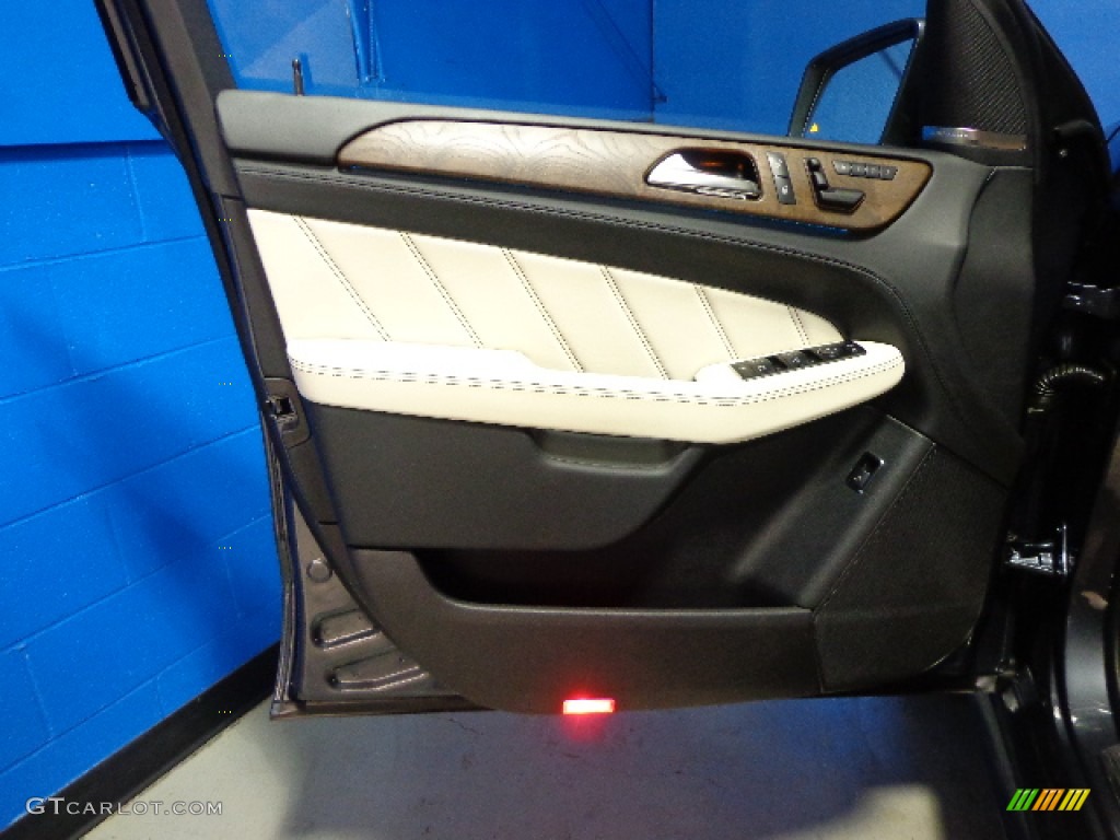 2012 Mercedes-Benz ML 63 AMG 4Matic designo Porcelain Door Panel Photo #80969691