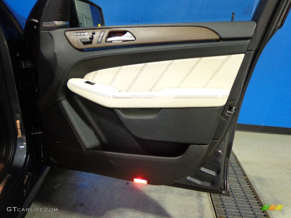 2012 Mercedes-Benz ML 63 AMG 4Matic designo Porcelain Door Panel Photo #80969715