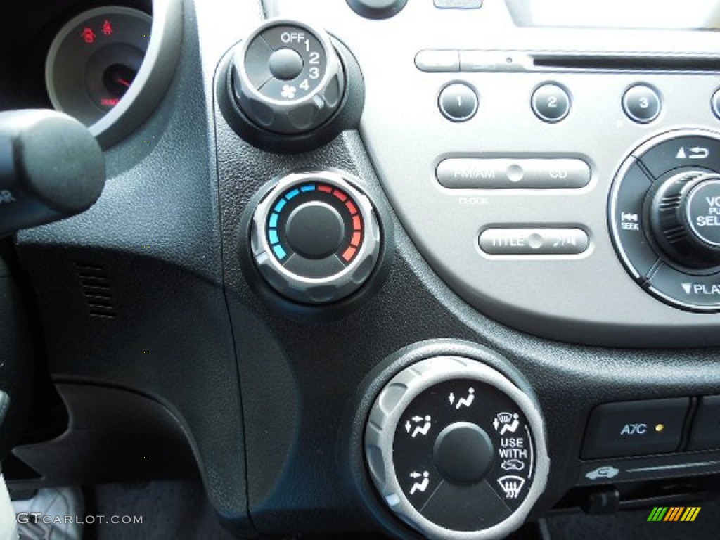 2010 Honda Fit Standard Fit Model Controls Photo #80971879