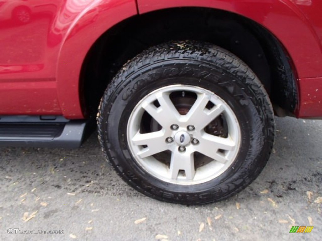 2007 Ford Explorer XLT 4x4 Wheel Photos