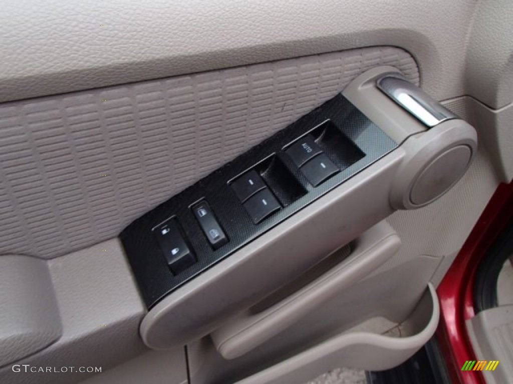 2007 Ford Explorer XLT 4x4 Controls Photo #80972117